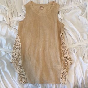 Beige tank top with lace on sides